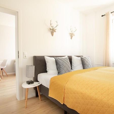 Loewe Apartment Gelb Tiengen Altstadt Waldshut-Tiengen Exterior foto